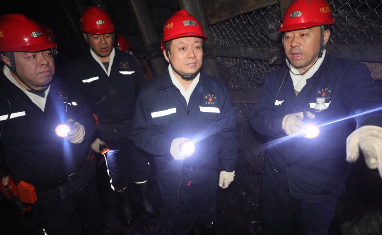 鲍衍胜到峻德矿调研查抄工作